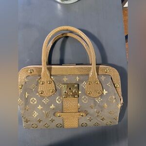 Louis Vuitton bag in Beige and Gold